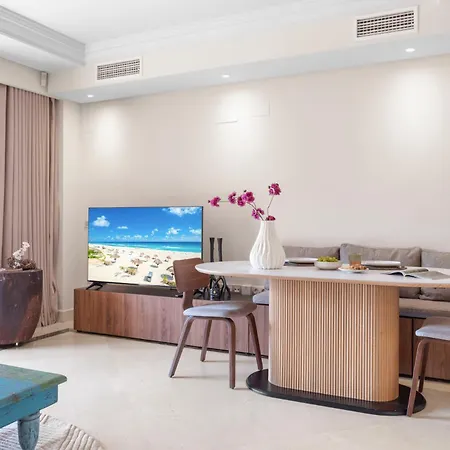 Mar Azul Beachfront Apartment *