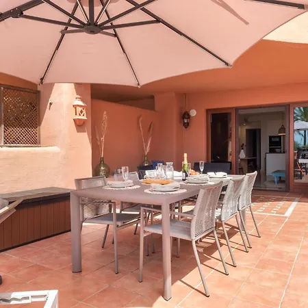 Mar Azul Beachfront Apartment Estepona